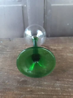 Verres à vin d'Alsace pied vert vintage