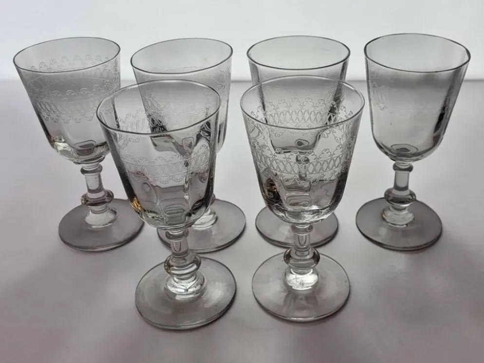 6 verres à vin / eau en verre gravé début XXème