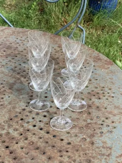 7 verres à vin en cristal et verre ciseles vintage