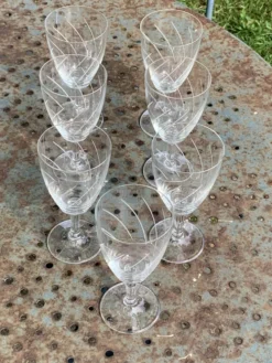 7 verres à vin en cristal et verre ciseles vintage