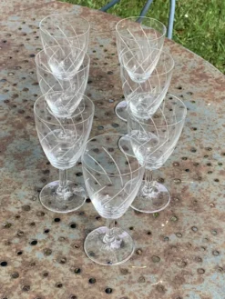 7 verres à vin en cristal et verre ciseles vintage