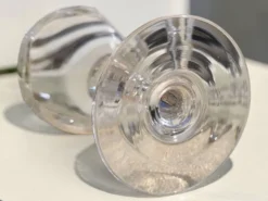 9 verres à vin guillochés déb. XXème