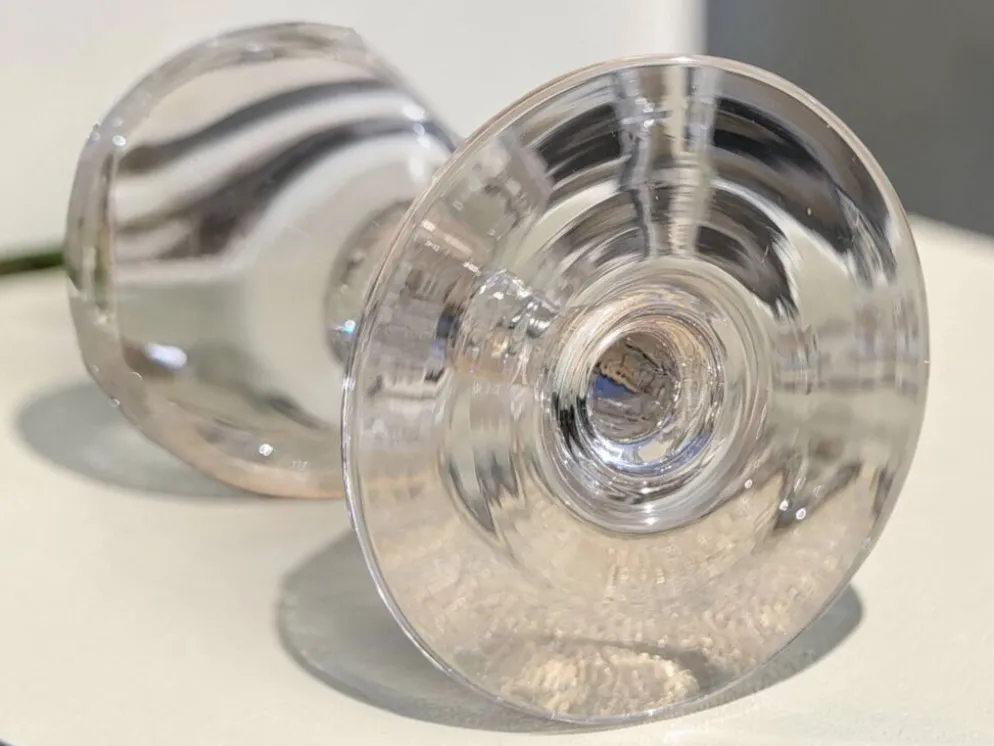 9 verres à vin guillochés déb. XXème