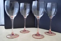 4 Verres à vin Luminarc jambe rose