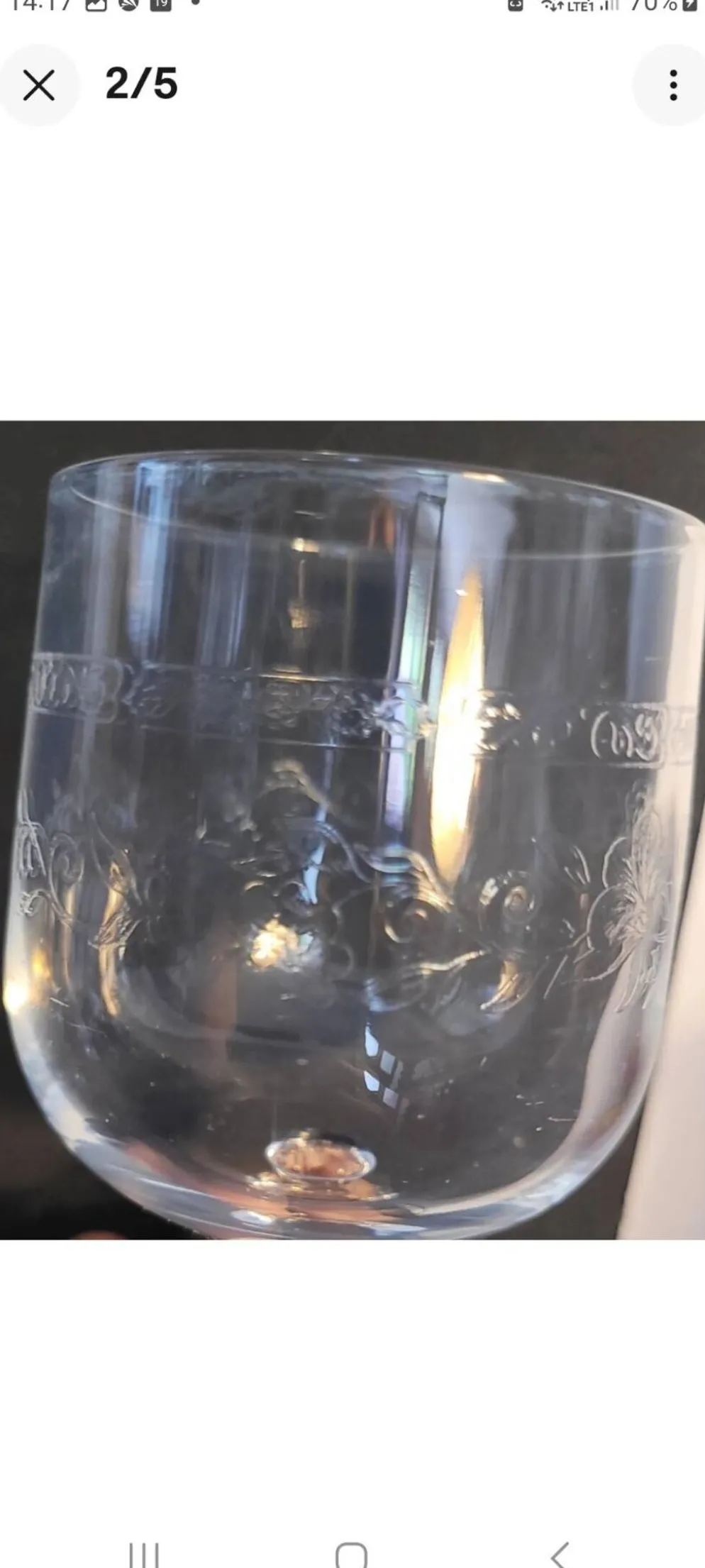 verres à vin Mikasa modèle Matignon, en cristal transparent et gravé.