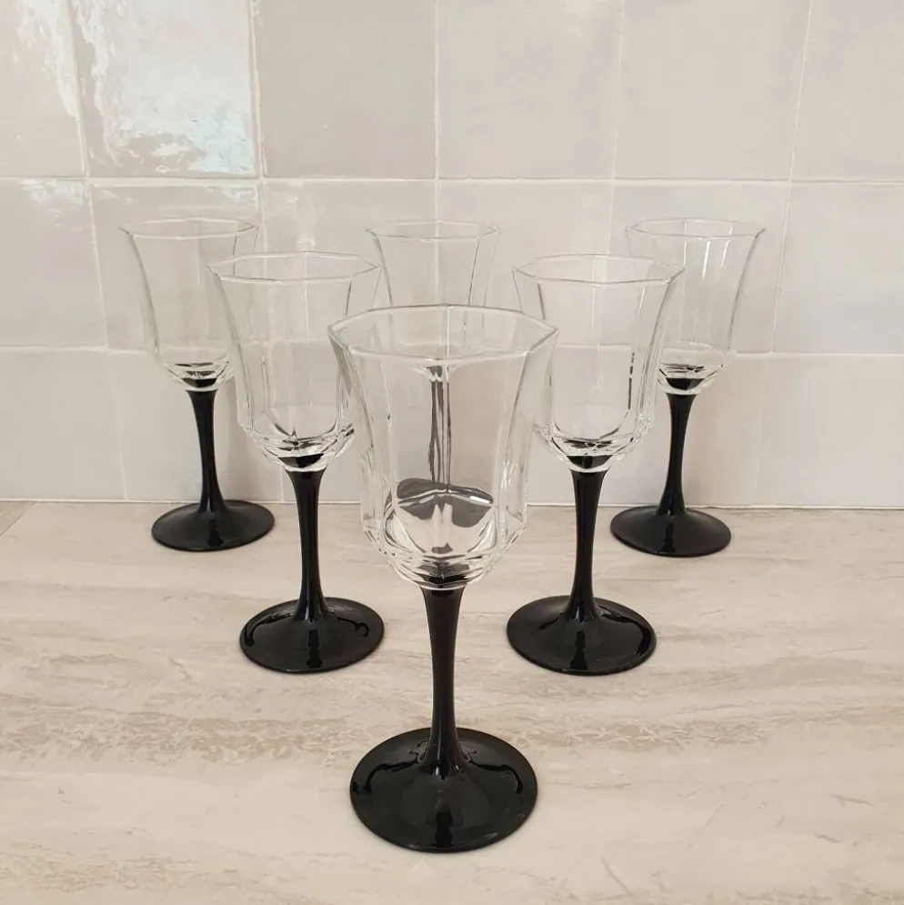 6 verres à vin Octime octogonal pied noir