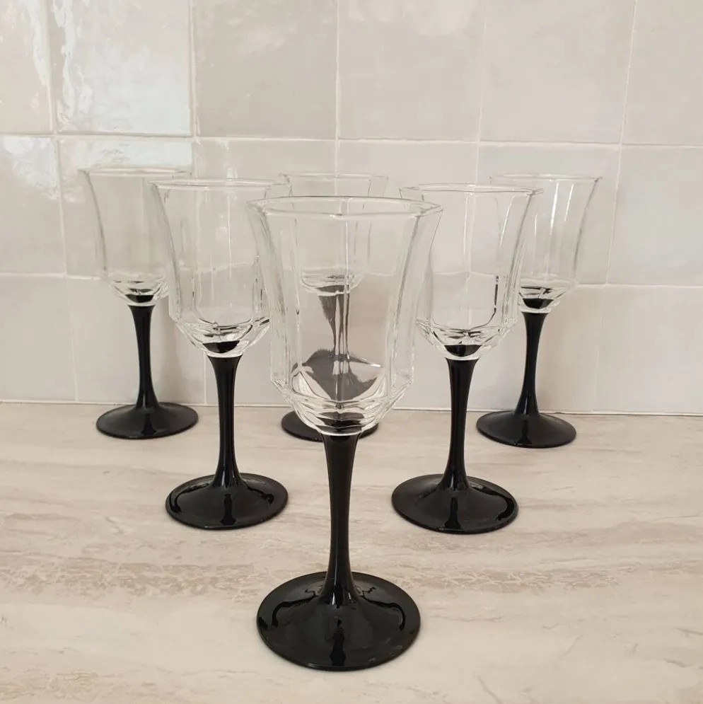 6 verres à vin Octime octogonal pied noir