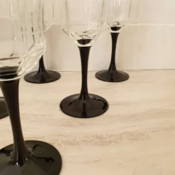 6 verres à vin Octime octogonal pied noir