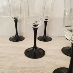 6 verres à vin Octime octogonal pied noir
