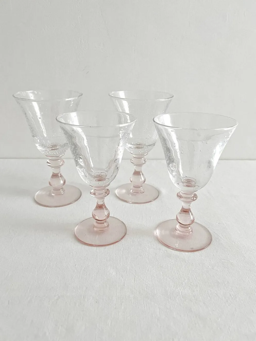4 verres à vin pied rose en verre bullé vintage