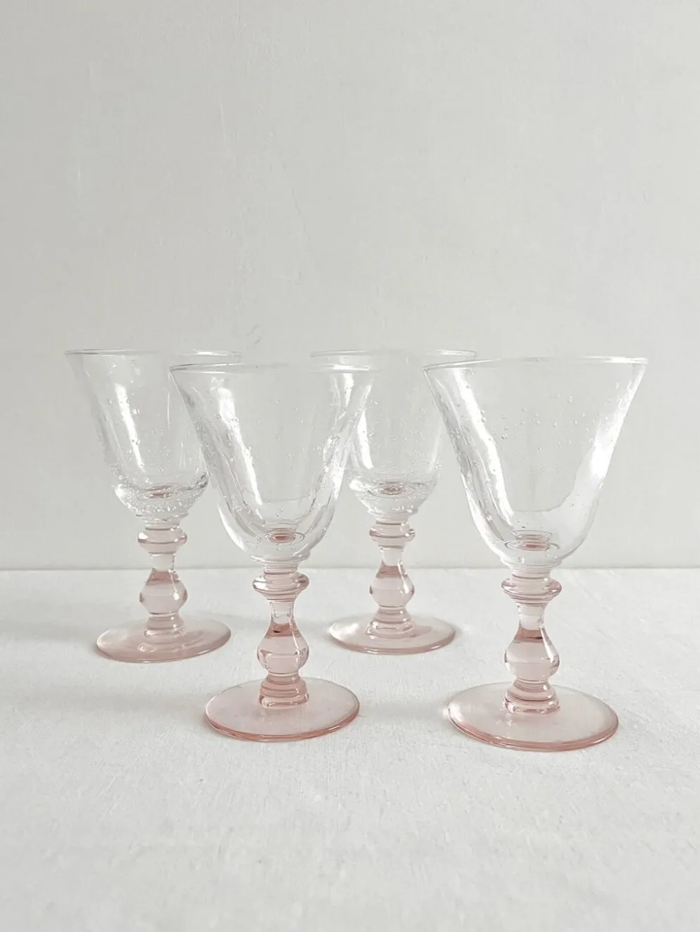 4 verres à vin pied rose en verre bullé vintage
