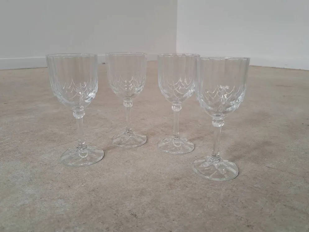 4 verres à vin rouge Luminarc Art déco