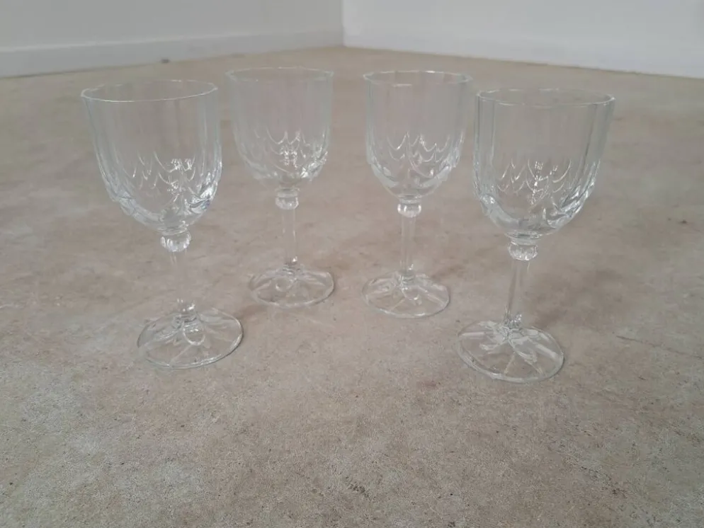 4 verres à vin rouge Luminarc Art déco