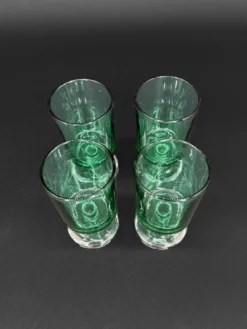 4 verres vintage en verre vert sur pied – années 60/70