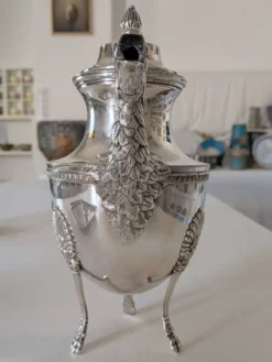 Verseuse à café style Empire en métal argenté, bec tête d'aigle