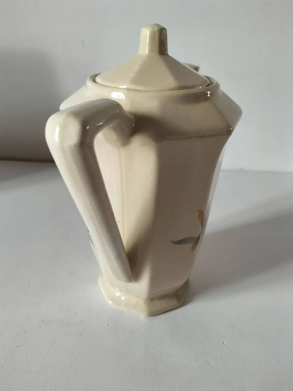 Verseuse Digoin Sarreguemines modèle 9225 – décor floral stylisé