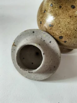 Verseuse en grès pyrité, travail de potier, pièce sculpturale