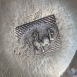 Verseuse à thé style Empire en métal argenté, bec tête d'aigle
