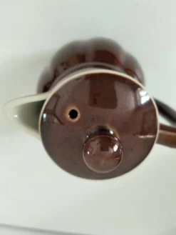 Verseuse vintage en grès émaillé chocolat