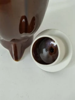 Verseuse vintage en grès émaillé chocolat