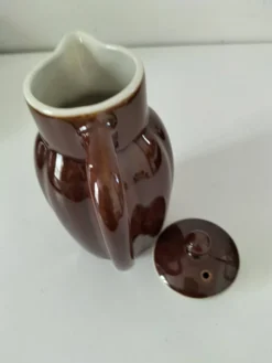 Verseuse vintage en grès émaillé chocolat