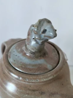 Verseuse zoomorphe en grès émaillé à la souris – Céramique artisanale