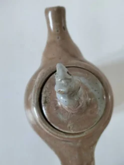 Verseuse zoomorphe en grès émaillé à la souris – Céramique artisanale