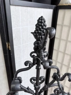 Vestiaire Art nouveau en fonte
