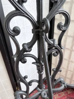 Vestiaire Art nouveau en fonte