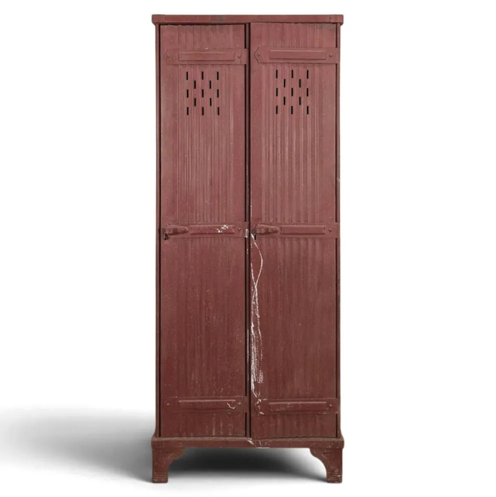 Vestiaire d'atelier en métal peint rouge à deux portes