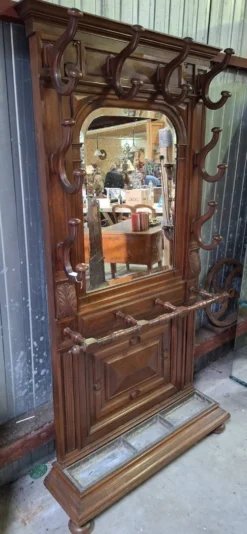 vestiaire d’entrée à miroir en noyer – XIXe siècle
