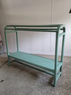 Vestiaire d’entrée, portant « Jette-habits »