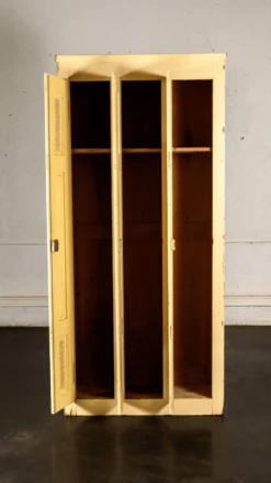 Vestiaire en bois