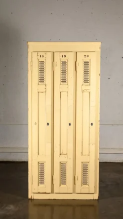 Vestiaire en bois