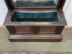 Vestiaire en chêne de la fin XIXème avec sa jardinière
