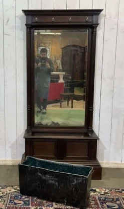 Vestiaire en chêne de la fin XIXème avec sa jardinière