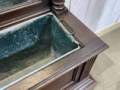 Vestiaire en chêne de la fin XIXème avec sa jardinière