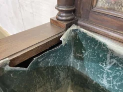 Vestiaire en chêne de la fin XIXème avec sa jardinière