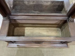Vestiaire en chêne de la fin XIXème avec sa jardinière