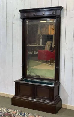 Vestiaire en chêne de la fin XIXème avec sa jardinière