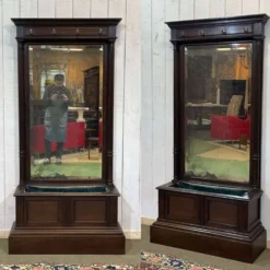 Vestiaire en chêne de la fin XIXème avec sa jardinière