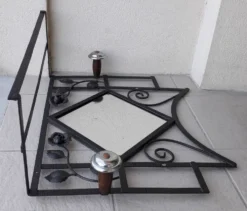 Vestiaire en fer forgé