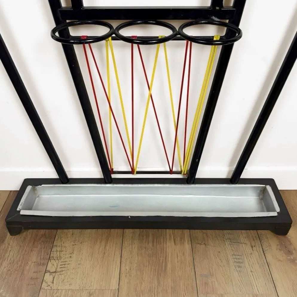 Vestiaire métal boules bois et scoubidou années 60
