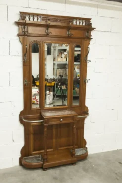 Vestiaire Napoléon III en noyer fin 19e, 3 miroirs, marbre