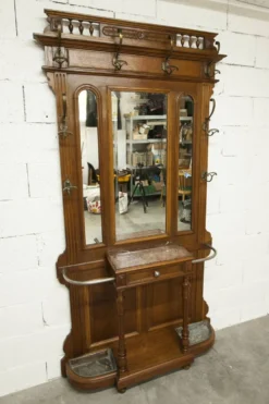 Vestiaire Napoléon III en noyer fin 19e, 3 miroirs, marbre