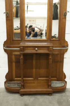 Vestiaire Napoléon III en noyer fin 19e, 3 miroirs, marbre