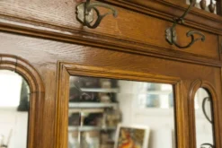Vestiaire Napoléon III en noyer fin 19e, 3 miroirs, marbre