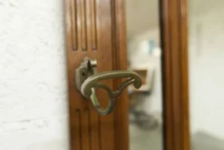 Vestiaire Napoléon III en noyer fin 19e, 3 miroirs, marbre