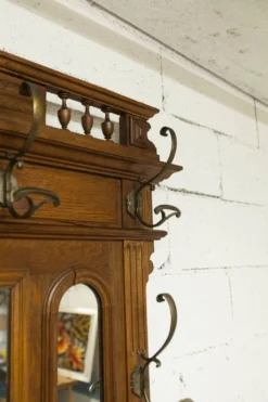 Vestiaire Napoléon III en noyer fin 19e, 3 miroirs, marbre
