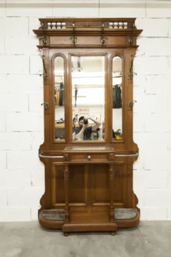 Vestiaire Napoléon III en noyer fin 19e, 3 miroirs, marbre
